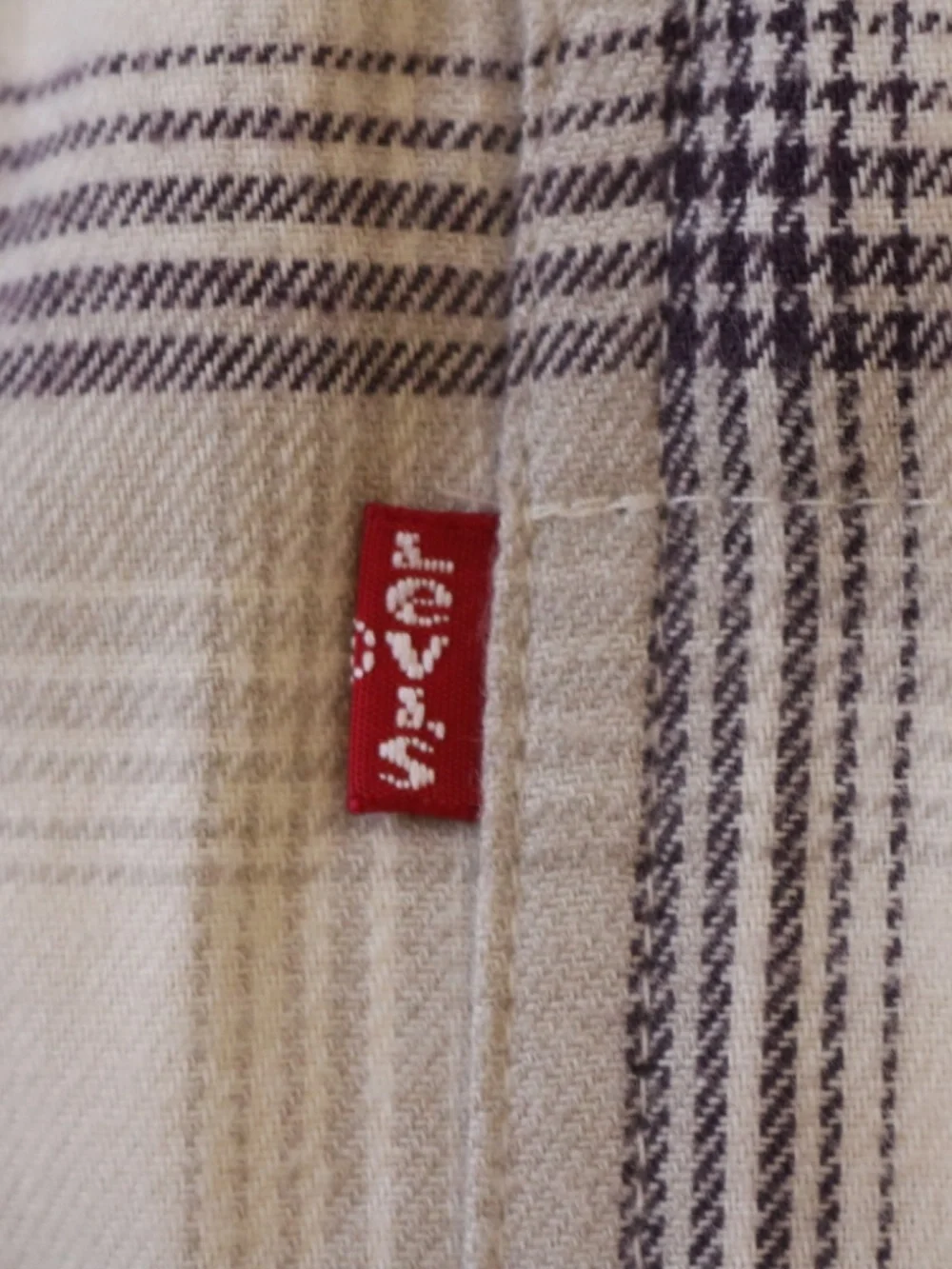 Levi's Men's XXL NWT Relaxed Fit Plaid Flannel Button-Up Shirt Cream 100% Cotton